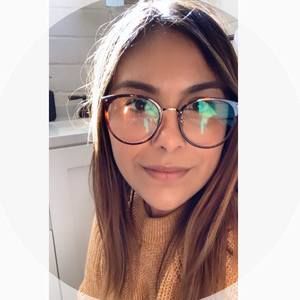 Meet your Posher, Krystal